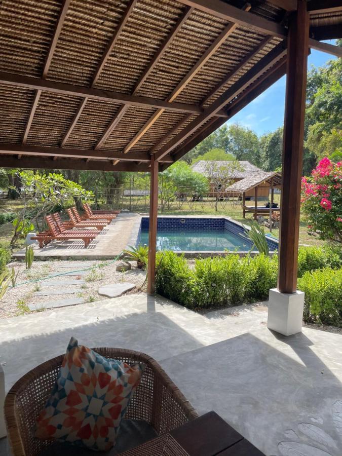 Blue Emocean Dive Resort Moyo Island Eksteriør bilde